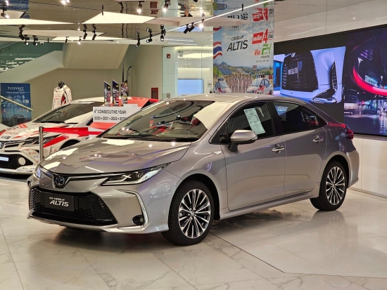 Toyota Corolla Altis 2023 ra mắt với giá bán từ 725 triệu đồng