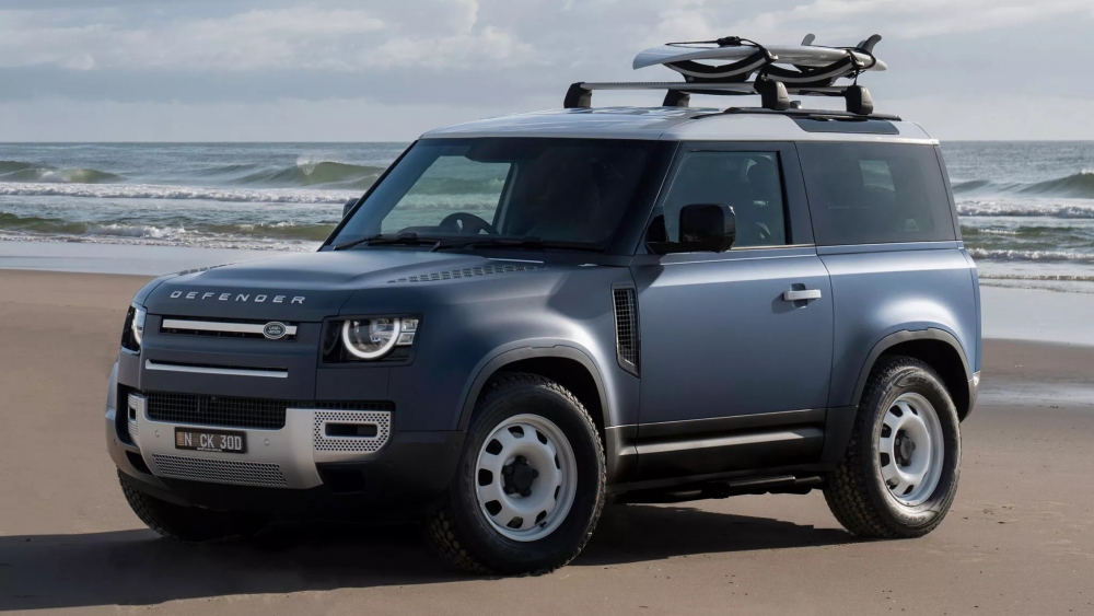 Cận cảnh Land Rover Defender Pacific Blue Edition giá hơn 2 tỷ đồng
