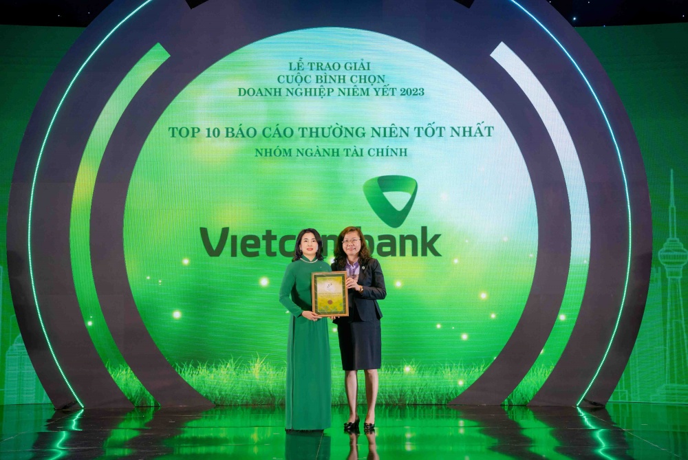 Vietcombank đạt top 10 doanh nghiệp có báo cáo thường niên tốt nhất trên thị trường chứng khoán