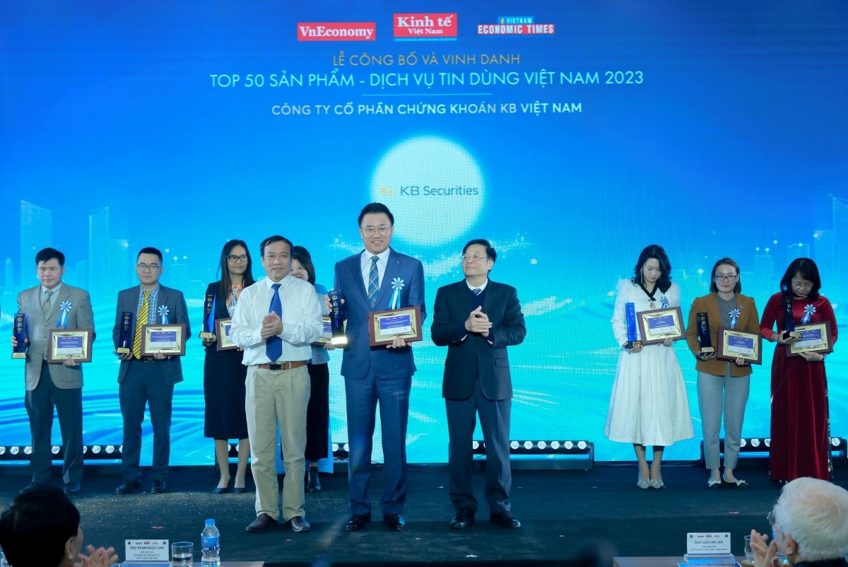 Chứng khoán KB Việt Nam giành cú đúp giải thưởng năm 2023