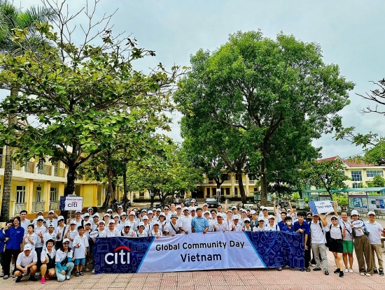 Citi Việt Nam nỗ lực trồng cây, hướng đến mục tiêu chống biến đổi khí hậu