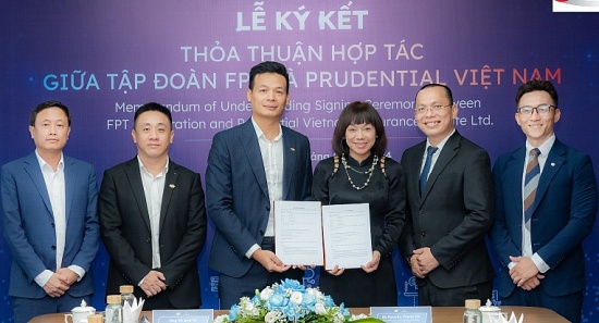 FPT và Prudential hợp tác phát triển thanh toán không dùng tiền mặt