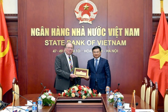 Vương quốc Anh ủng hộ Việt Nam phát triển trung tâm tài chính quốc tế