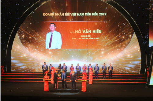 Vinh danh Doanh nhân trẻ Việt Nam 2019