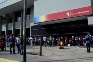 Venezuela phát hành 5 tỷ USD trái phiếu cho một ngân hàng nhà nước