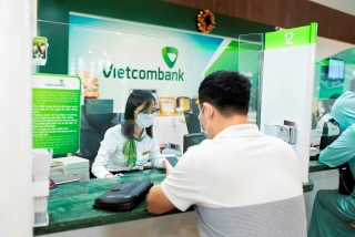 S&P nâng đánh giá triển vọng tín nhiệm của Vietcombank từ mức ổn định lên mức tích cực