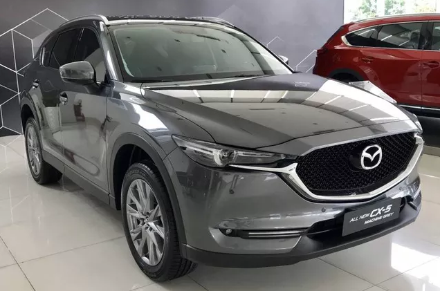 Xe Mazda giảm giá cả trăm triệu đồng