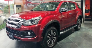 Isuzu mu-X giảm giá kỉ lục